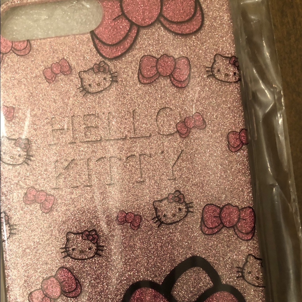 New Hello Kitty I Phone 📱 8 plus case Super cute!